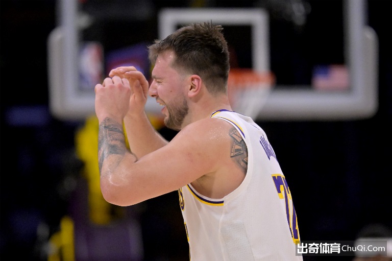 小乔治末节,狂砍,爵士凭借申,立博体育官网,APP下载,注册领彩金,官方网站,网站入口